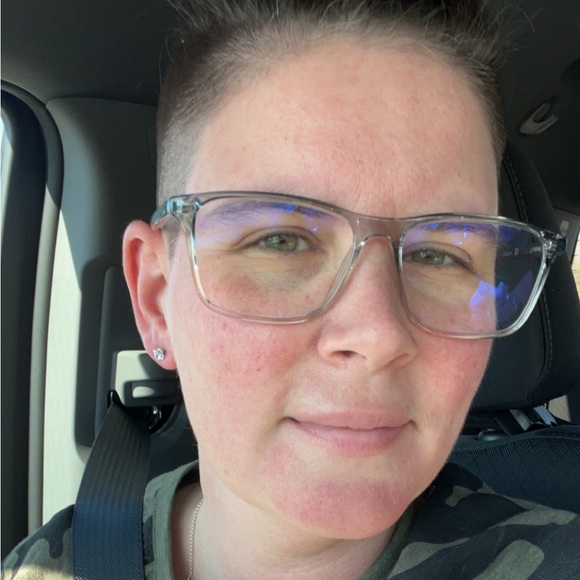 Meet your Posher, Ashley - Picture 2 of 2